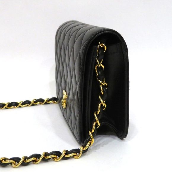 Chanel Lambskin Single Chain Shoulder Pouch Matelasse Black - Picture 4 of 10